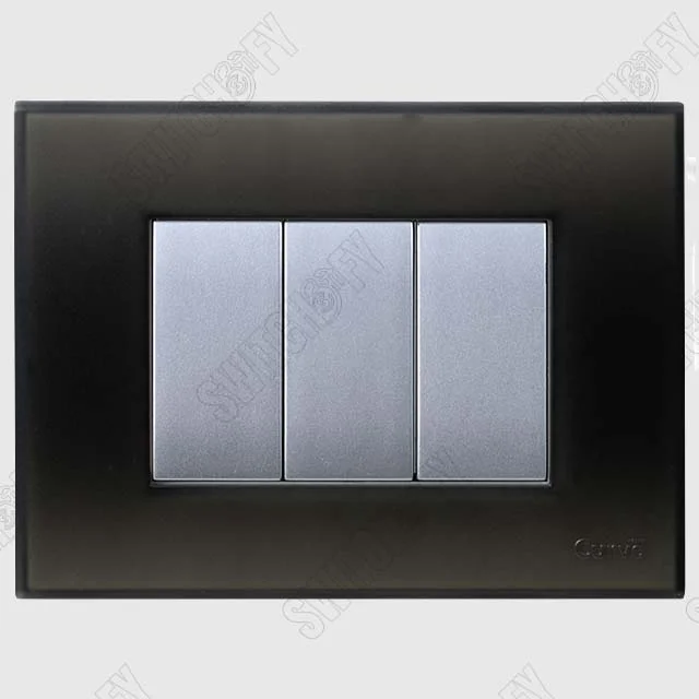 Cristallo Ice Grey with Nixon Silver