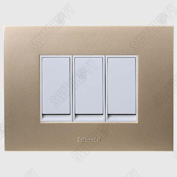 Bella Spirit Gold with Nixon Flat White