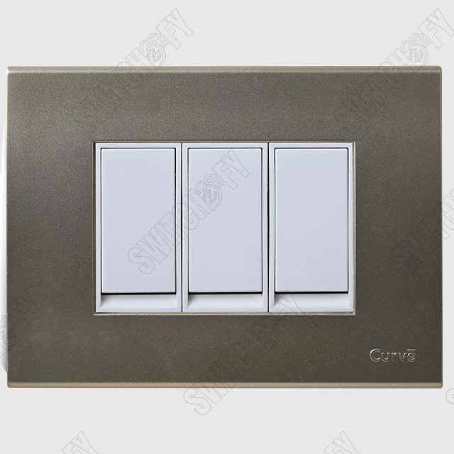 Cristallo Metalik Gold with Nixon Flat White