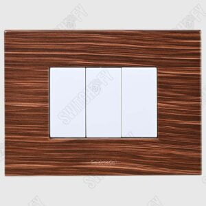 Grazia Zebra Woodwith Nixon White