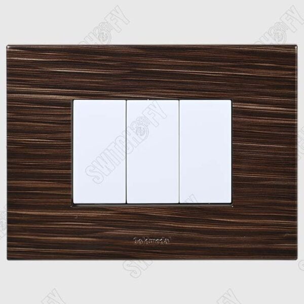 Grazia Italian Expresso with Nixon White