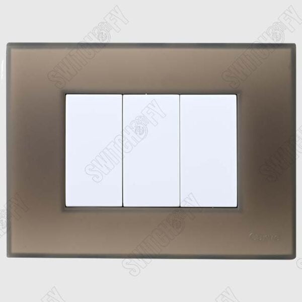 Cristallo Plum Island with Nixon White