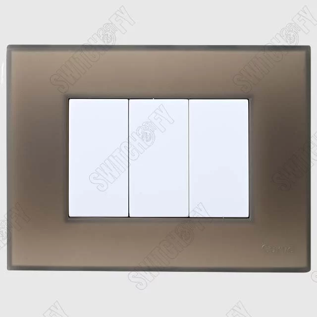 Cristallo Plum Island with Nixon White