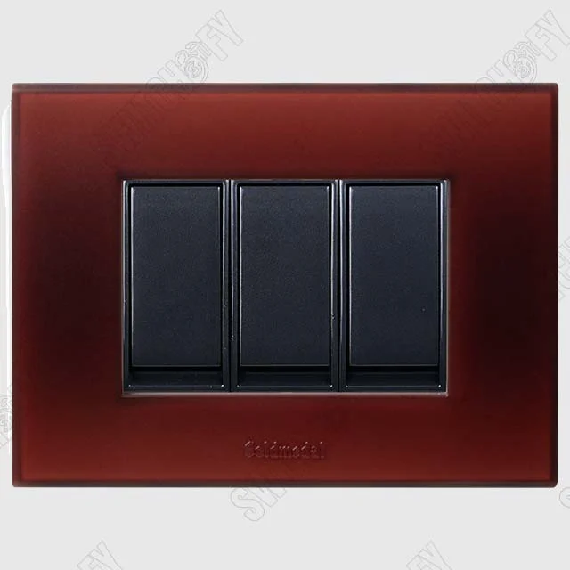 Cristallo Valentine Wine with Nixon Flat Titanium Grey